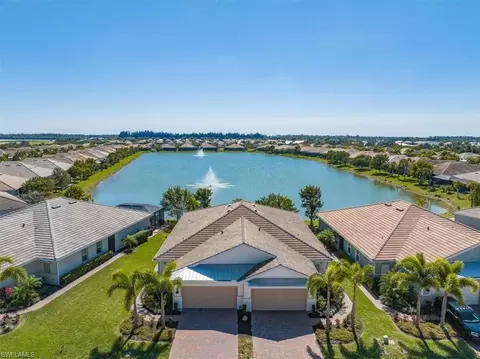 View/Area - 14598 Edgewater Cir, Naples, FL 34114 photo 4 of 6