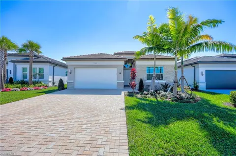 11465 Jacaranda Dr, Naples, FL 34120