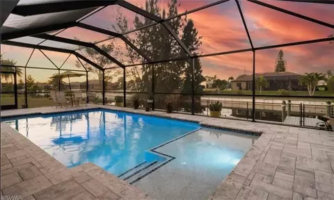 905 SW 24th St, Cape Coral, FL 33991
