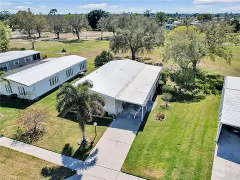 Exterior - 123 Calais Ct, Naples, FL 34112 photo 7 of 9