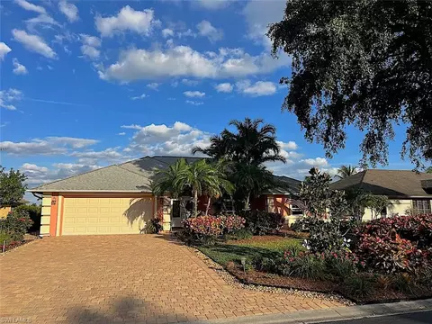 9968 Boca Cir, Naples, FL 34109