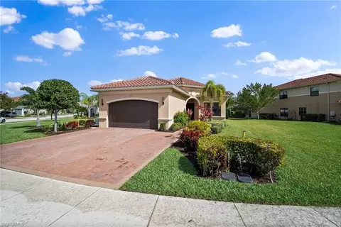 4363 Aurora St, Naples, FL 34119