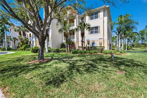 4873 Hampshire Ct #5-107, Naples, FL 34112