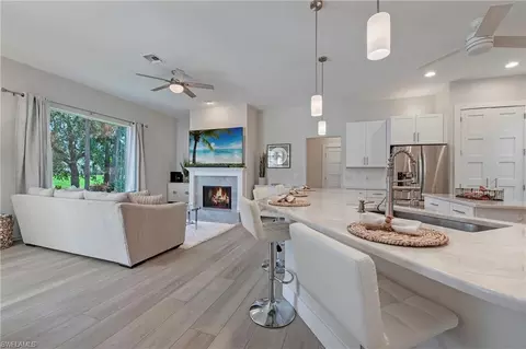 162 Palmetto Dunes Cir, Naples, FL 34113