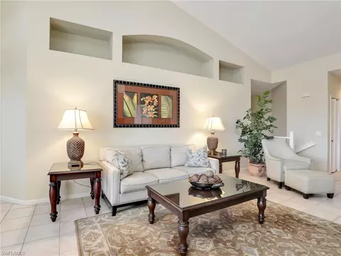 7786 Gardner Dr #202, Naples, FL 34109