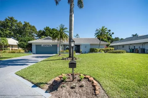 463 Torrey Pines Pt, Naples, FL 34113