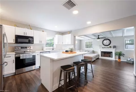 144 Doral Cir, Naples, FL 34113