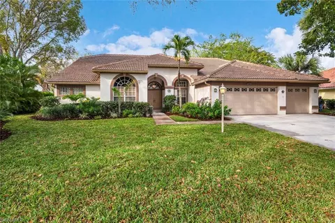 2109 Mission Dr, Naples, FL 34109