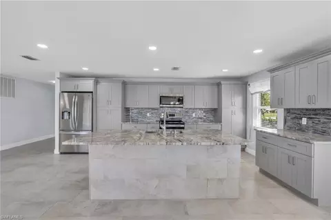 Kitchen - 4572 Eagle Key Cir, Naples, FL 34112 photo 5 of 6
