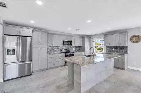 Kitchen - 4572 Eagle Key Cir, Naples, FL 34112 photo 2 of 6