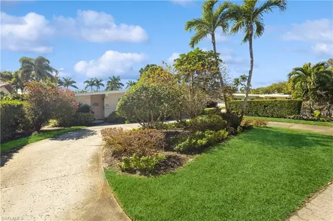 756 Broad Ct S, Naples, FL 34102