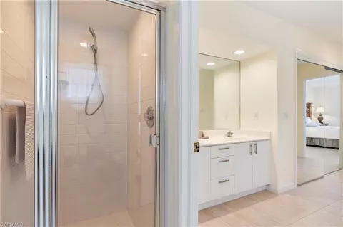 Bath - 3524 Corinthian Way, Naples, FL 34105 photo 4 of 5