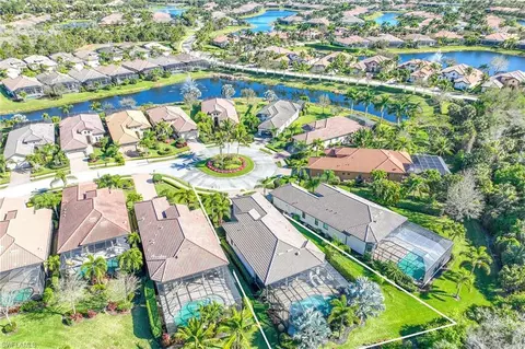 View/Area - 6513 Roma Way, Naples, FL 34113 photo 2 of 5