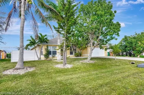 153 SE 25th Ln, Cape Coral, FL 33904