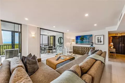 5601 Turtle Bay Dr #701, Naples, FL 34108