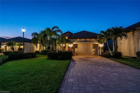6517 Roma Way, Naples, FL 34113