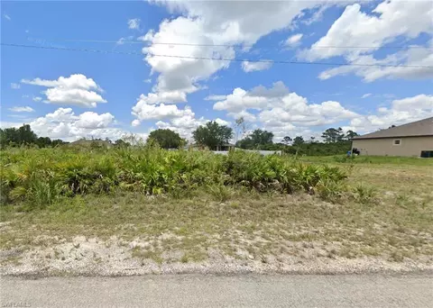 3016 61 St W, Lehigh Acres, FL 33971