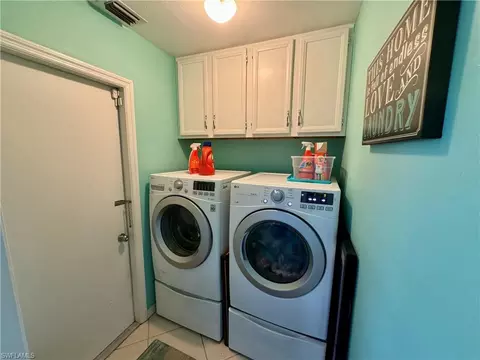 276 Madison Dr, Naples, FL 34110 photo 15