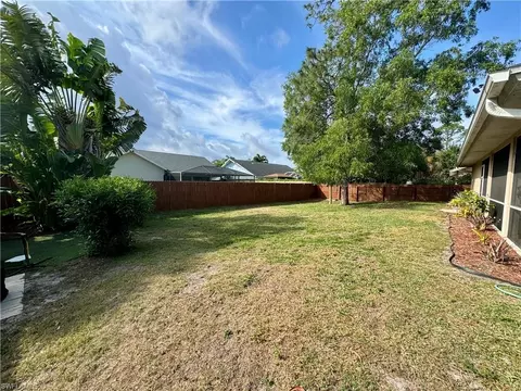 276 Madison Dr, Naples, FL 34110 photo 21