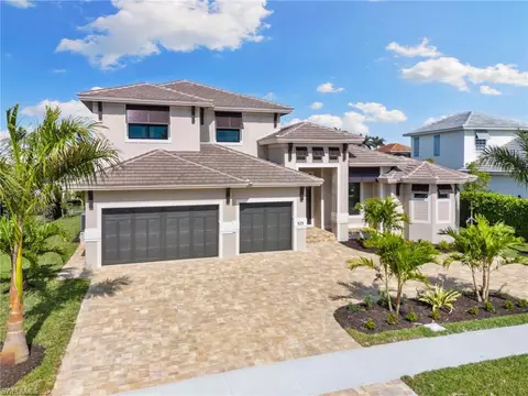 625 Hernando Dr, Marco Island, FL 34145