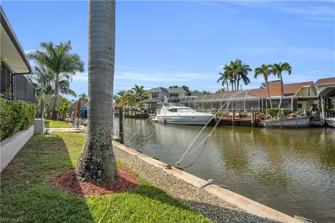 View/Area - 1660 Mullet Ct, Naples, FL 34102 photo 3 of 7