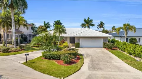 Exterior - 1660 Mullet Ct, Naples, FL 34102 photo 6 of 6