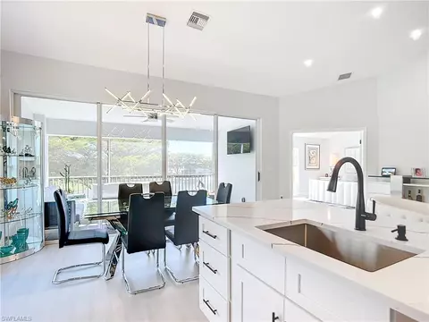 5610 Sherborn Dr #201, Naples, FL 34110