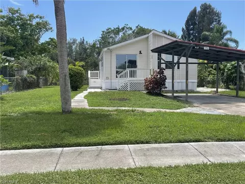 97 Isle Of Saint Thomas, Naples, FL 34114