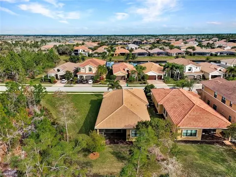 View/Area - 3491 Pacific Dr, Naples, FL 34119 photo 1 of 12