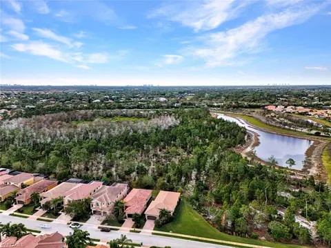 View/Area - 3491 Pacific Dr, Naples, FL 34119 photo 4 of 12