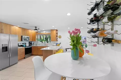 Kitchen - 577 106th Ave N, Naples, FL 34108 photo 1 of 6