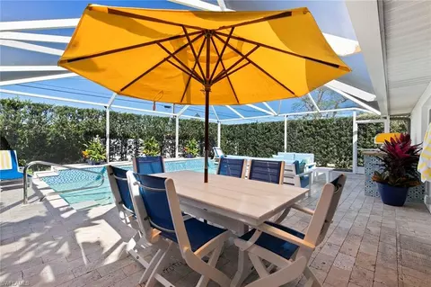 Exterior - 577 106th Ave N, Naples, FL 34108 photo 9 of 10