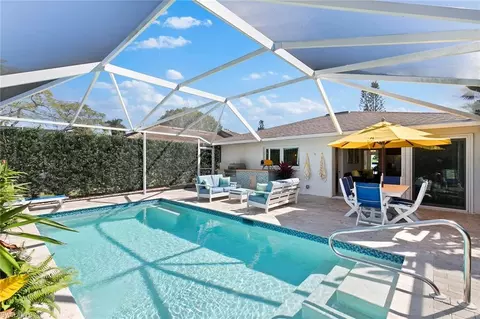 Exterior - 577 106th Ave N, Naples, FL 34108 photo 2 of 10