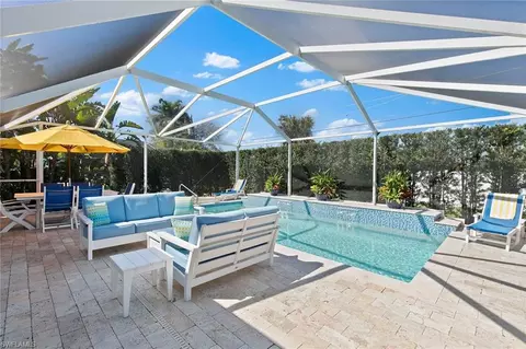 Exterior - 577 106th Ave N, Naples, FL 34108 photo 8 of 10