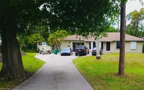 175 5th St, Naples, FL 34113
