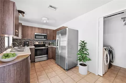 Kitchen - 175 5th St, Naples, FL 34113 photo 1 of 2