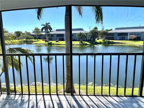 326 Charlemagne Dr #I206, Naples, FL 34112