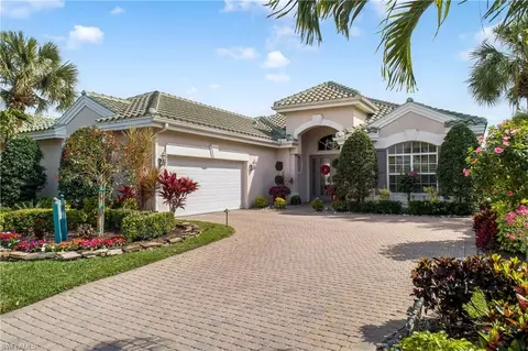 9015 Windswept Dr, Bonita Springs, FL 34135