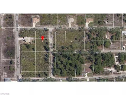 812 Bajo Ave S, Lehigh Acres, FL 33974
