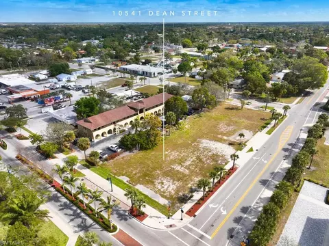 10541 Dean St, Bonita Springs, FL 34135