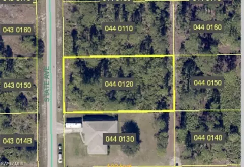 1102 State Ave, Lehigh Acres, FL 33972