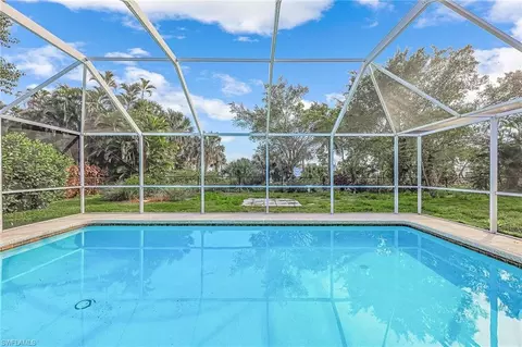 1040 Deep Lagoon Ln, Fort Myers, FL 33919