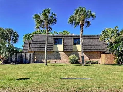 1608 Park Meadows Dr #1, Fort Myers, FL 33907