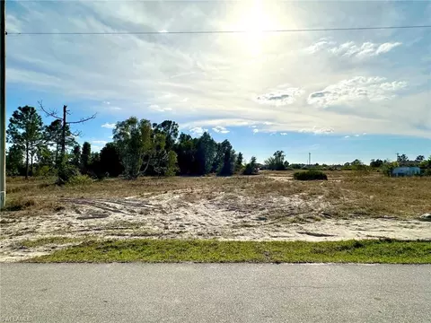 312 Petite Ave, Lehigh Acres, FL 33974