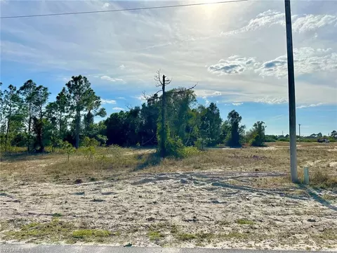 314 Petite Ave, Lehigh Acres, FL 33974