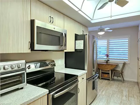 Kitchen - 1170 Cherrystone Ct #1, Naples, FL 34102 photo 3 of 4