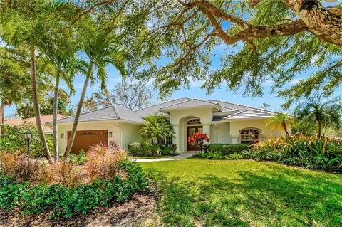 2101 Mission Dr, Naples, FL 34109