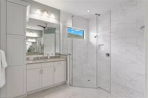 Bath - 5979 Barthelemy Ave, Naples, FL 34113 photo 2 of 4