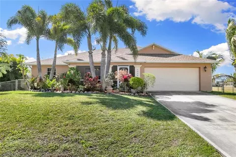 1028 NE 15th St, Cape Coral, FL 33909