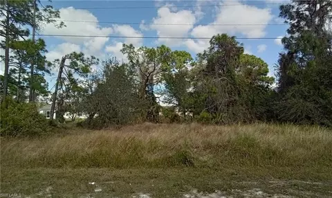 745-747 Meadow Rd, Lehigh Acres, FL 33973